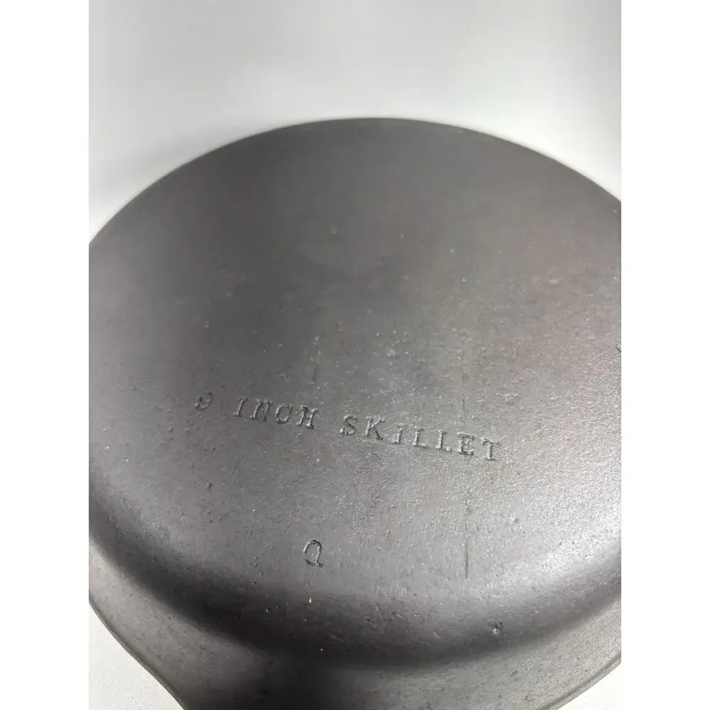 Vintage Wagner Cast Iron Skillet 9 Inch Unmarked Restored USA Pan